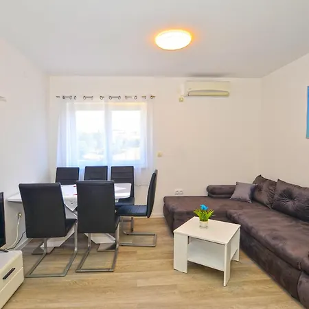 Apartman Joly *